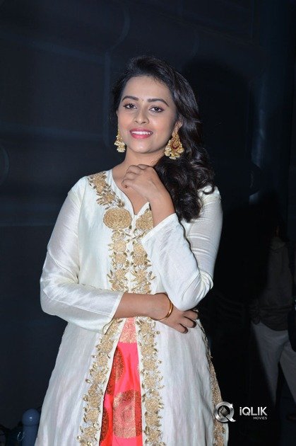 Sri-Divya-At-Kaashmora-Movie-Audio-Launch